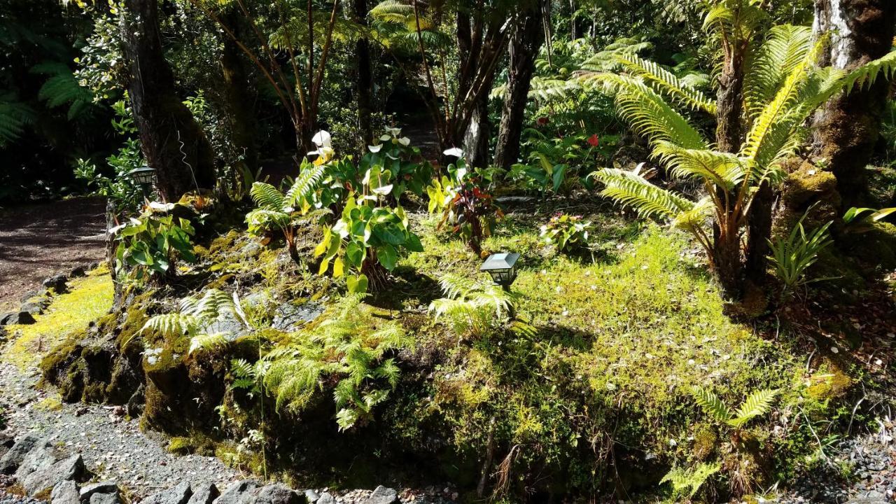 Alii Kane Cottages With Loft Volcano Exterior photo
